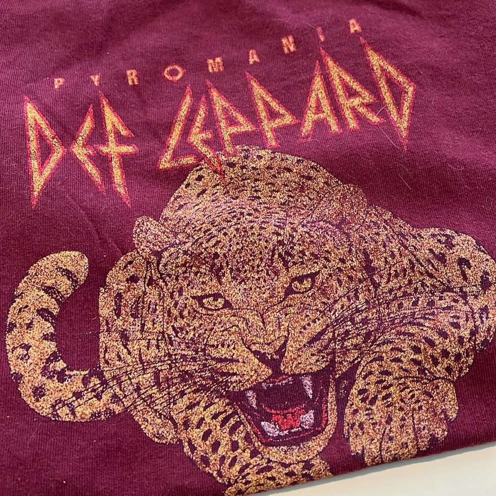 Def leppard t shirt